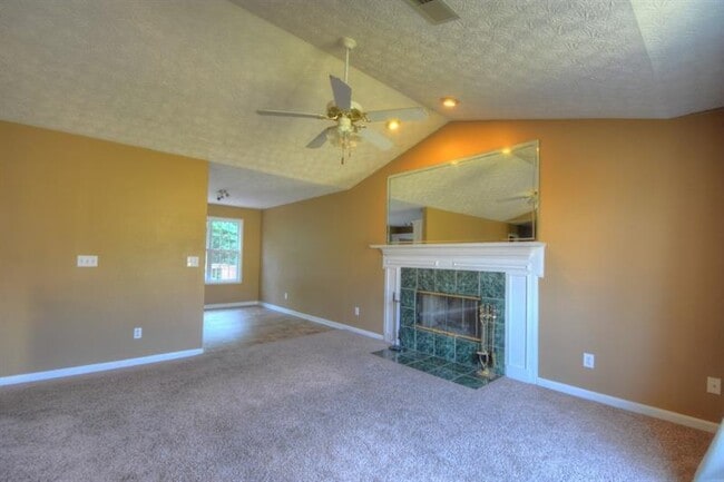Building Photo - 1001 Pine Valley Rd