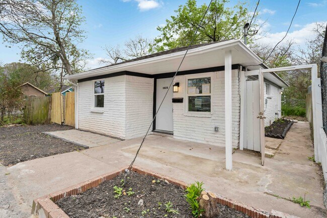 Foto del edificio - 3028 Francis St