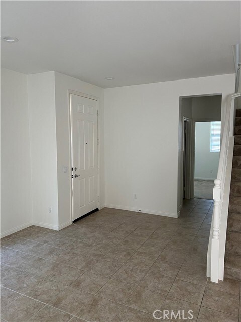 Building Photo - 33 Latitude