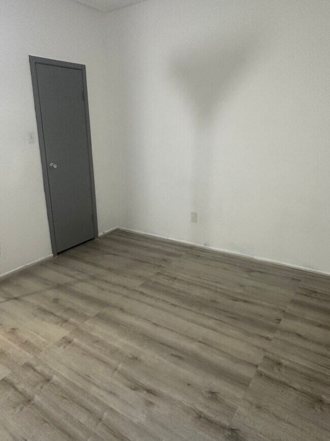 Dormitorio - 10051 Westpark Dr