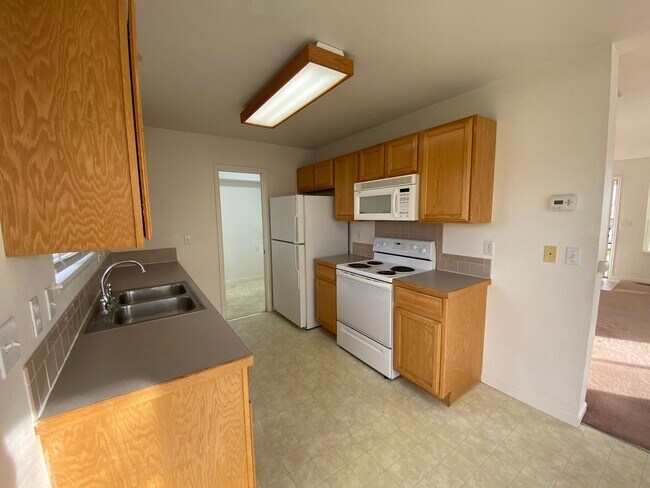 Foto del edificio - Bright & Inviting Wellington Townhome