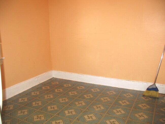 Bedroom on rght - 925 Newkirk Ave