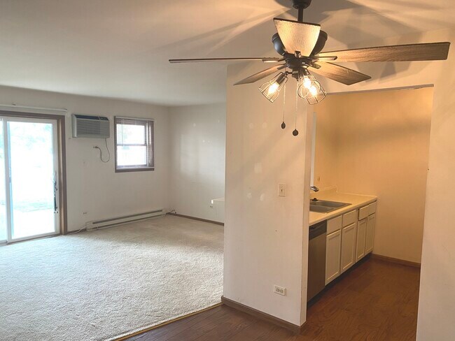 Building Photo - 4305 W Shamrock Ln