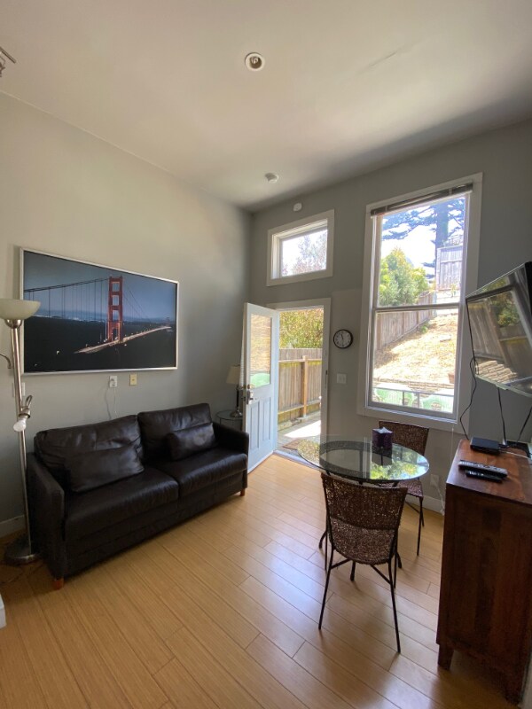 Foto del edificio - 2158 Pine St