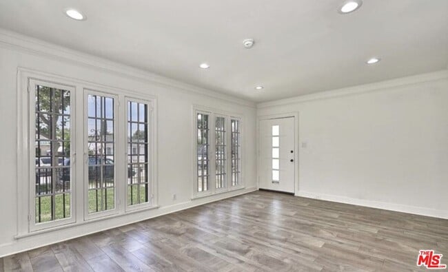 Foto del edificio - 734 S Gramercy Pl