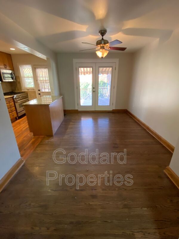 Foto del edificio - 8590 Quentin Ave