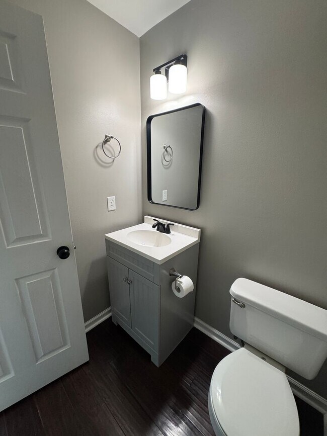 Foto del edificio - Large 3 bed 2.5 bath home in Murfreesboro with large fenced in yard backed up to green space