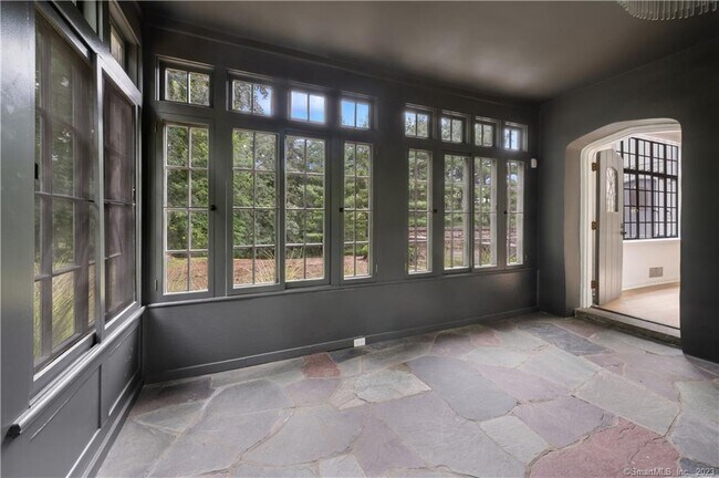 Foto del edificio - 5 Sherwood Ave