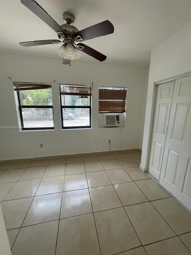 Foto del edificio - 1140 NW 4th St