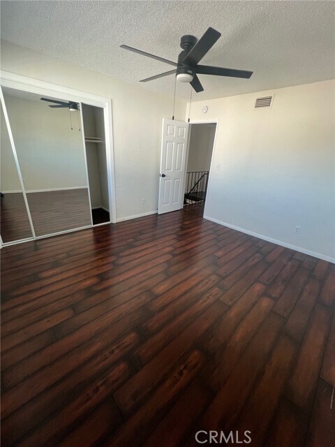 Building Photo - 9509 Los Angeles St