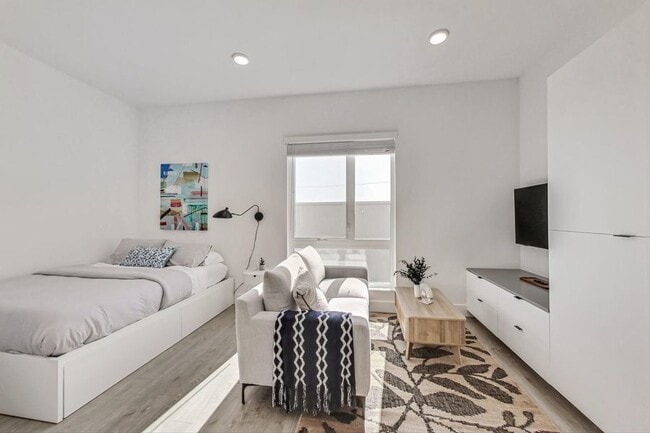 Building Photo - Artthaus Magnolia: New Luxury Apartments! ...
