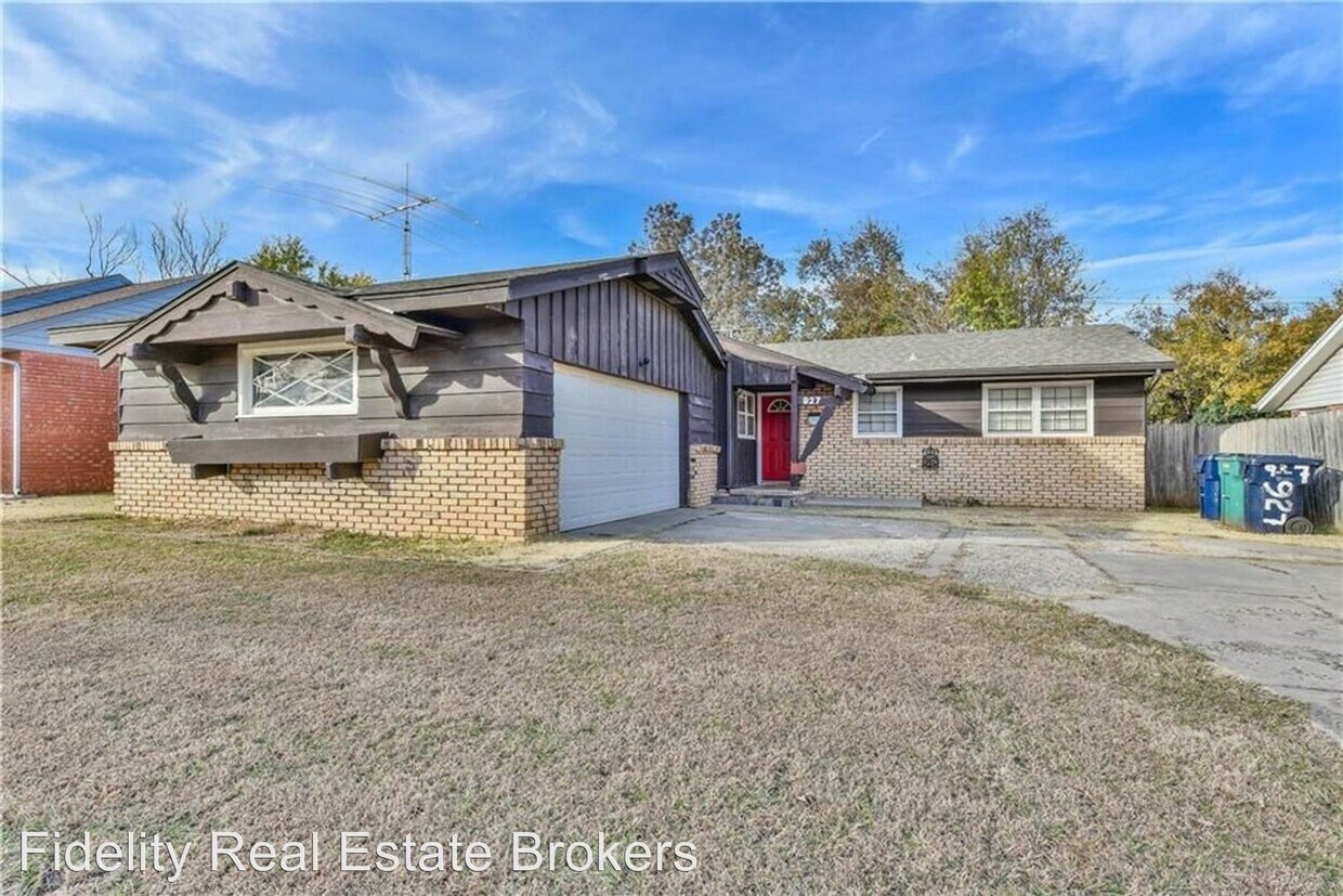 Primary Photo - 3 br, 1.5 bath House - 927 Kenilworth Road