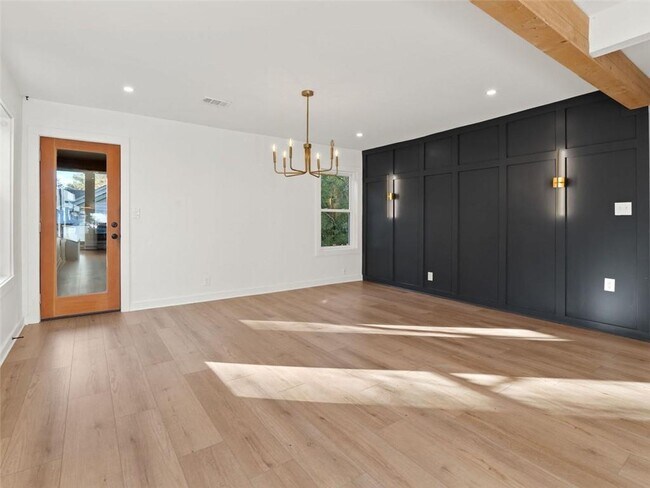 Foto del edificio - 3452 Beech Dr