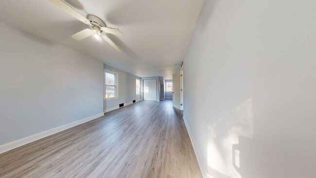 Foto del edificio - 353 Sturges Ave