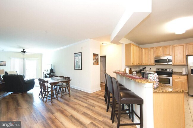 Building Photo - 2700 Willow Oak Dr