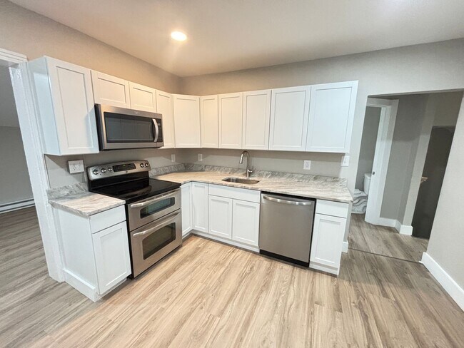 Building Photo - 20 W Union Blvd