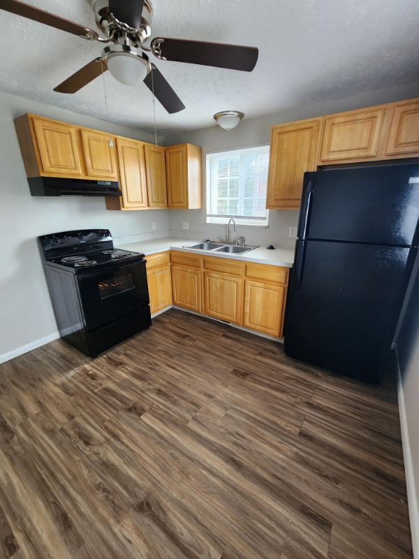 Foto del edificio - 4640 Applegrove St
