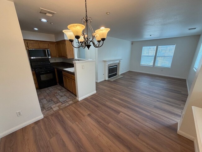 Building Photo - Charming and Updated 2BD/2BA Livermore Copper Hill Condo Near Las Positas College & 580!