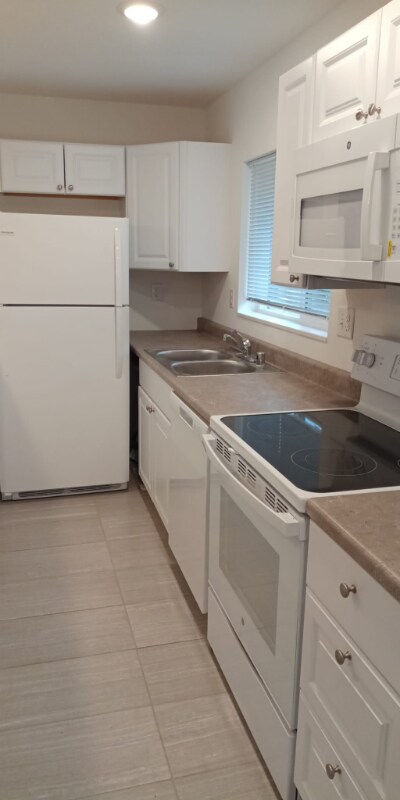 Foto principal - 13628 2nd Ave SW