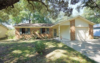 Building Photo - 309 Goldenrod Ct