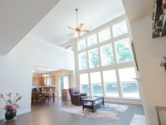Building Photo - 9714 Tanglewood Ln