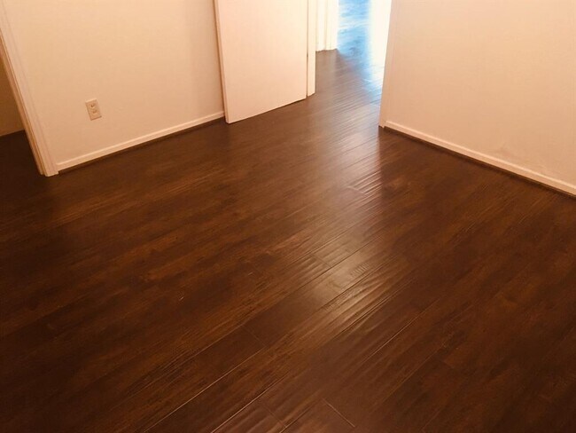 Building Photo - 1320 Heights Blvd