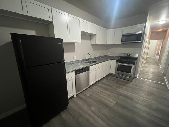Foto del edificio - 6215 S Greenwood Ave