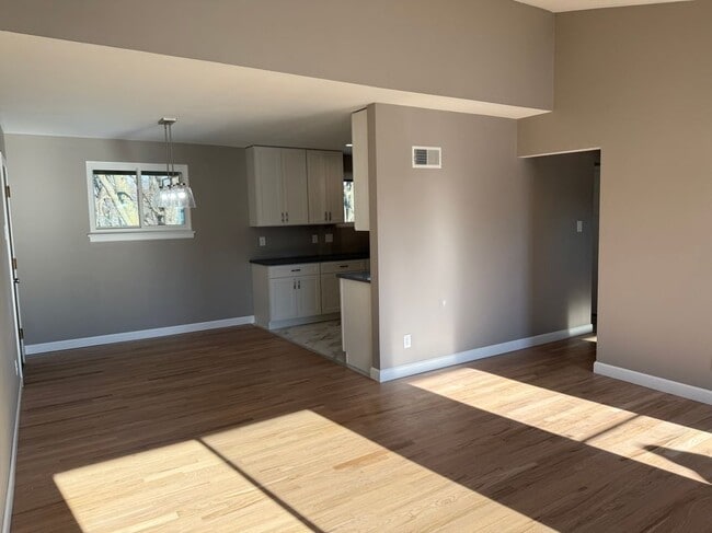 Building Photo - 10607 Thayer Ct