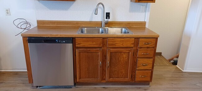 Foto del edificio - 505 W Maple