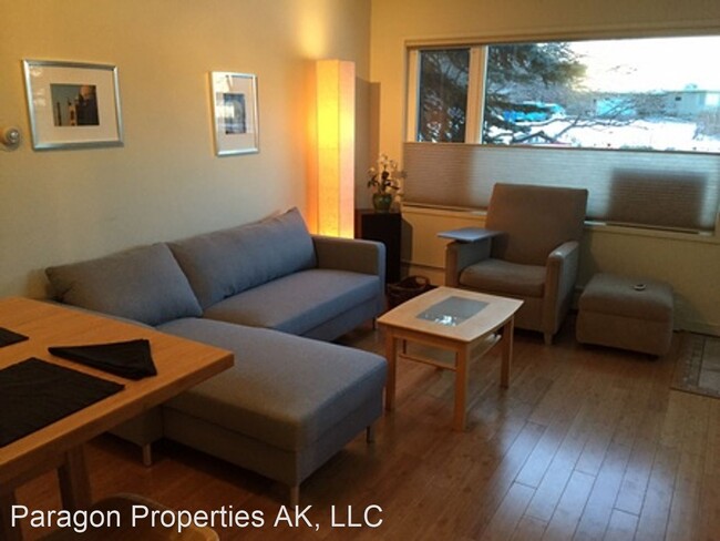 Foto del edificio - 1 br, 1 bath House - 821 P Street