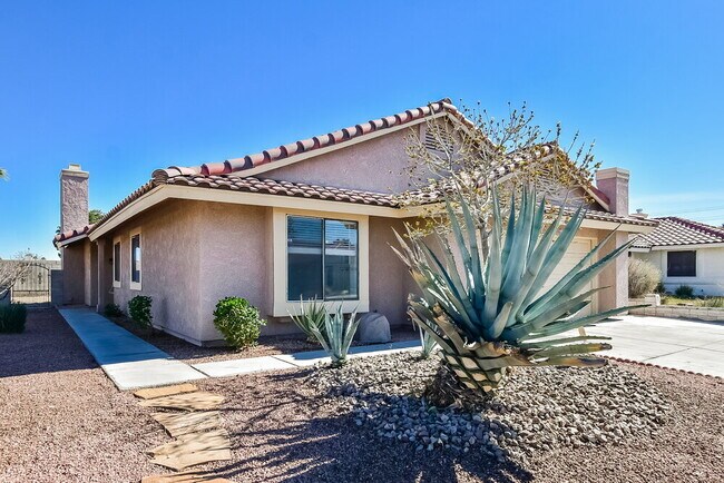 Foto del edificio - 3990 Avocado Dr