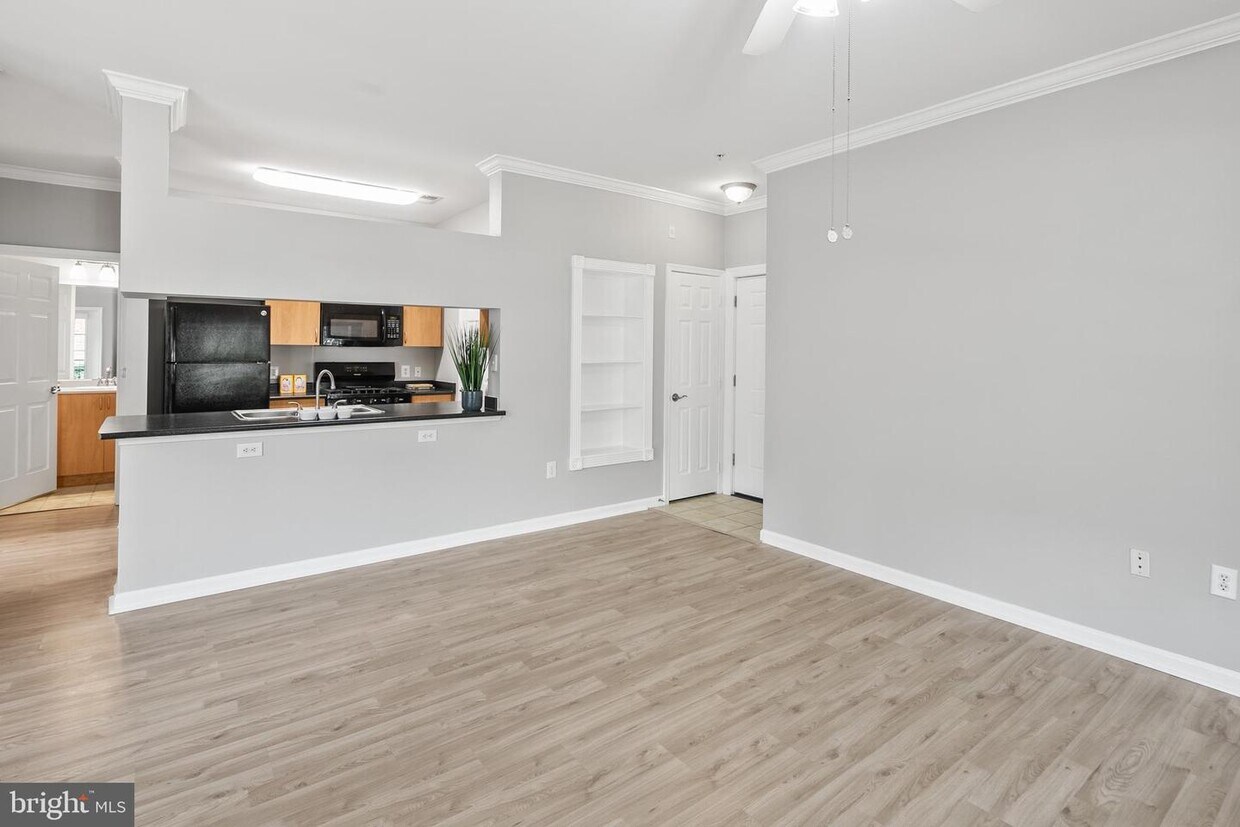 13505 Kildare Hills Terrace Unit 103, Germantown, MD 20874 Room for