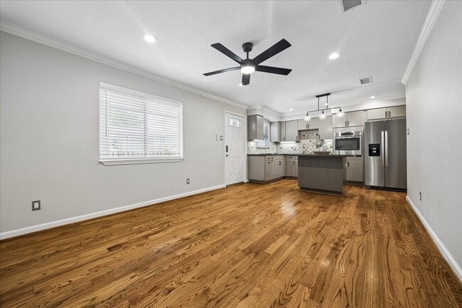 Building Photo - 1449 Heights Blvd