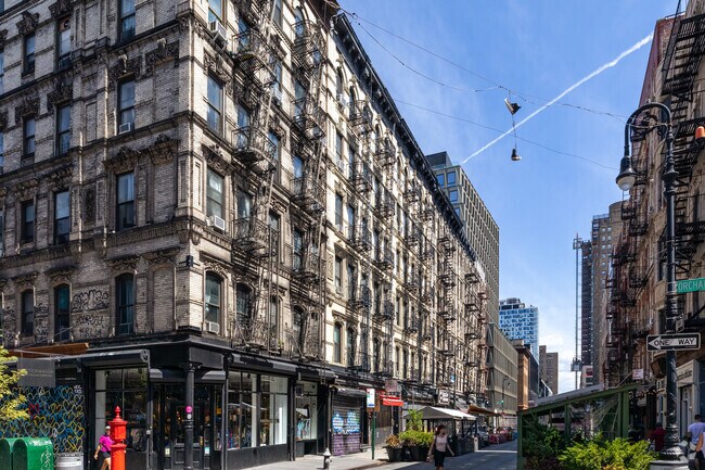 Building Photo - 254 Broome St