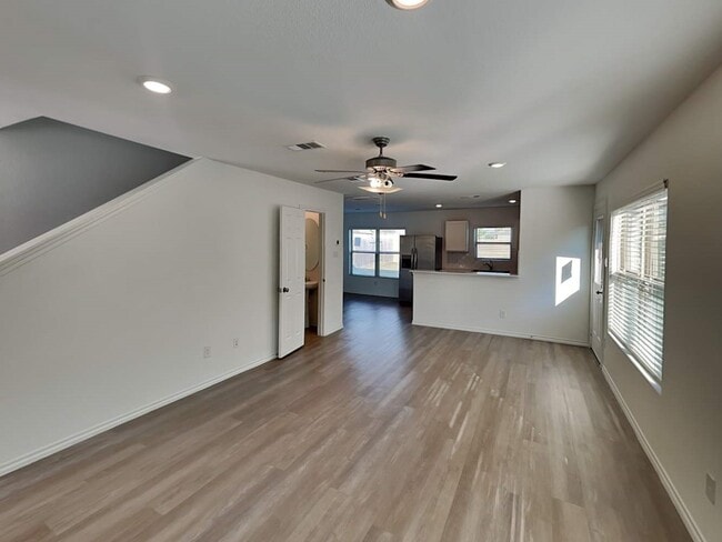 Foto del edificio - 18739 Faustina Way