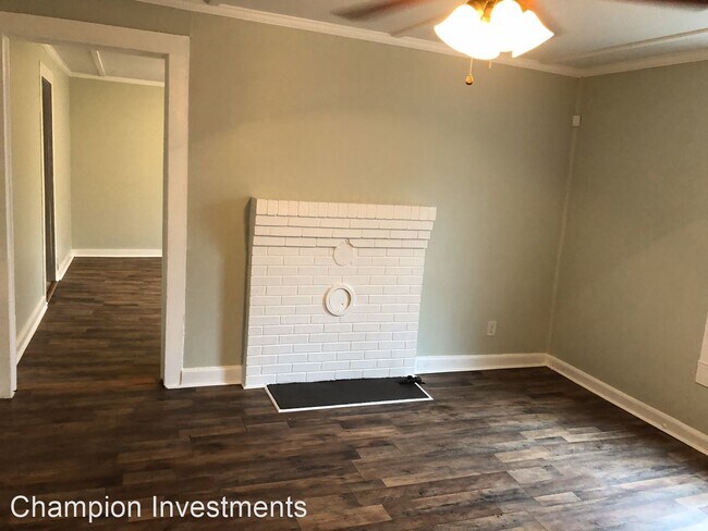 Building Photo - 3 br, 1.5 bath House - 408 Clegg St.
