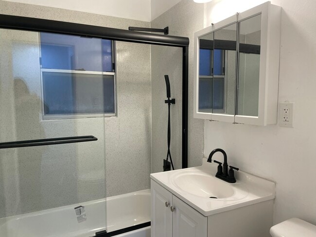 Photo - 2513 Michelle Dr House