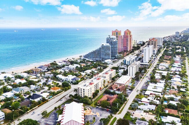 Foto del edificio - 2409 N Ocean Blvd