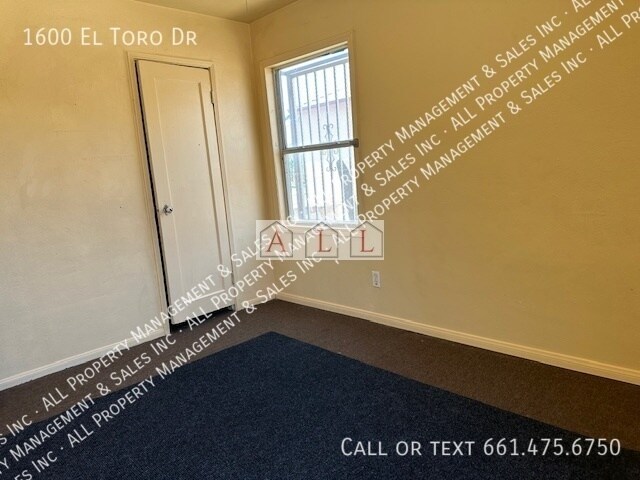 Foto del edificio - 1600 El Toro Dr