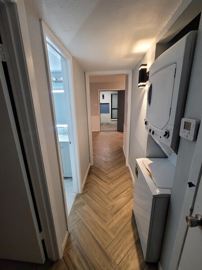Foto del edificio - 425 N Gilmer St