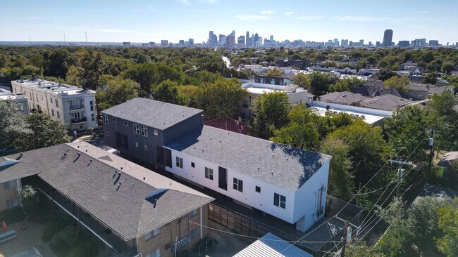 Foto del edificio - 6144 Oram St