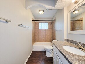 Building Photo - 18402 Tall Cypress Dr