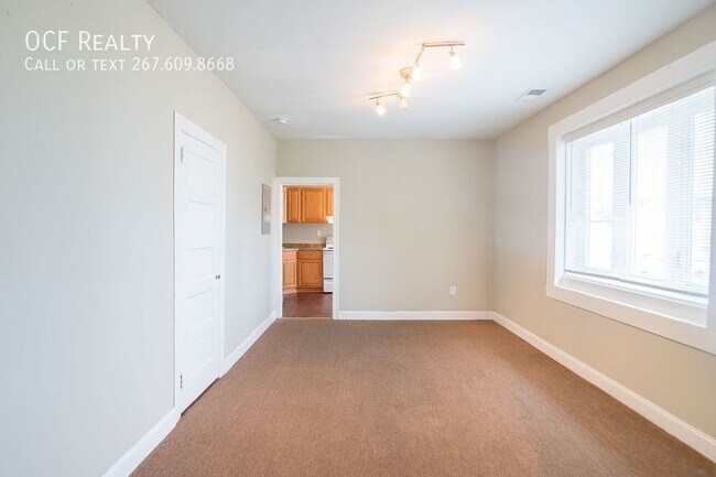 Foto del edificio - 4 Bed La Salle Area Townhouse