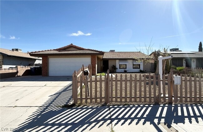 Foto del edificio - 325 Greenfield Ln