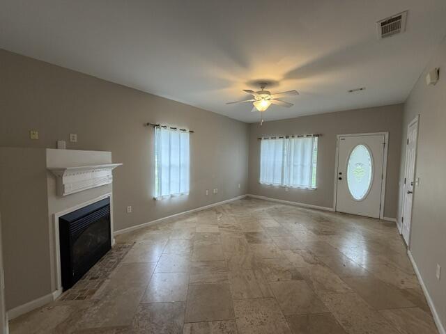 Building Photo - 2457 Lakeview Dr S