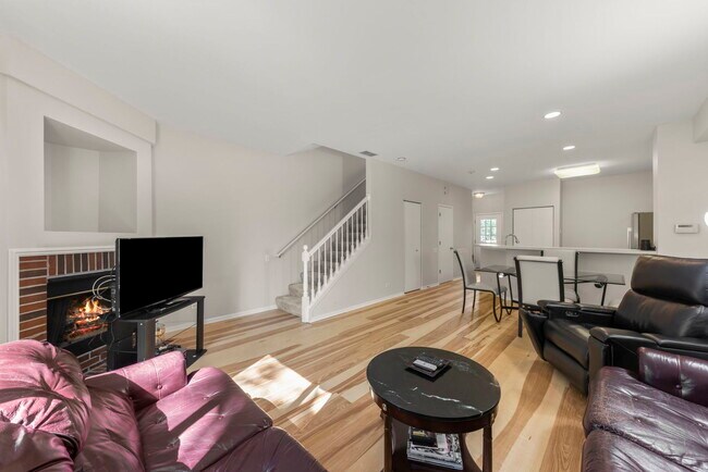 Building Photo - 2530 Bordeaux Ln