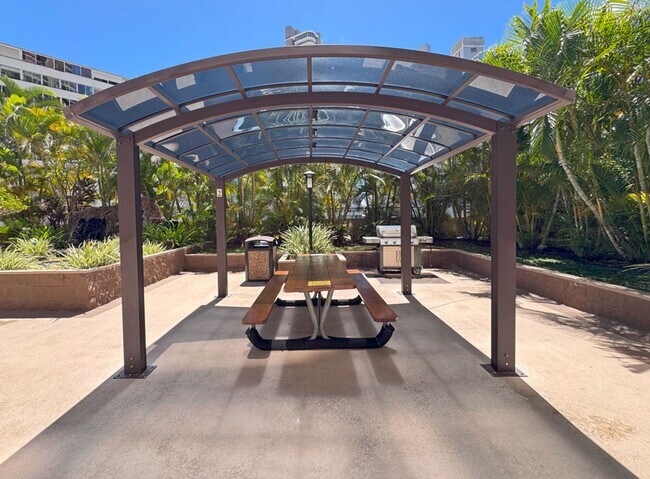 Foto del edificio - 411 Hobron Ln