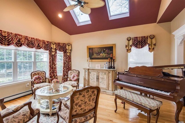 Foto del edificio - 21 White Cliff Ln