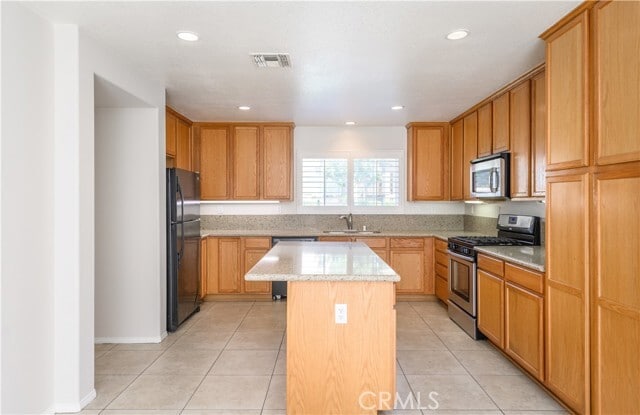 Building Photo - 502 N Placer Privado
