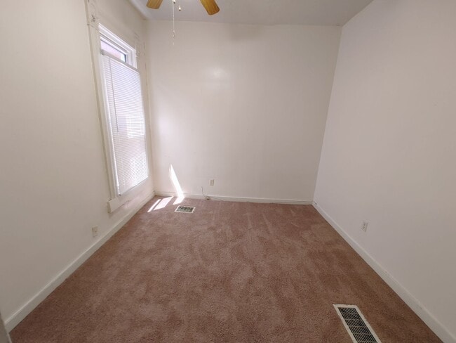 Building Photo - Stand Alone House! Close to Wexner Medical...